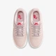 Детские кеды Nike Air Force 1 Lv8 38.5 Розовый IB5688-600 - изображение 7