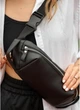 Женская кожаная сумка-бананка через плечо Sambag Holster MSH черная с перфорацией 52174 - изображение 5