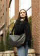 Женская сумка хобо Sambag HOBO Dolly графитовая из экокожи большая городская сумка через плечо 69042 - изображение 5