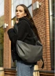 Женская сумка хобо Sambag HOBO Dolly графитовая из экокожи большая городская сумка через плечо 69042 - изображение 9
