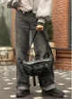 Большая женская поясная сумка бананка из экокожи городская Sambag DynamicDart, графитовая 60504 - изображение 11