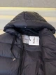 Max Mara – женский пуховик с капюшоном черного цвета, М - изображение 13