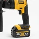 Бесщеточный перфоратор DeWalt DCH133NT аккумуляторный 48 В 6 А·ч 3,3 Дж бочковой SDS-plus 3 режима 1900 об/мин 5200 уд/мин для бетона 26 мм 2 АКБ в кейсе - изображение 6