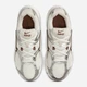 Buty sportowe damskie Nike W V5 Rnr HQ7901-102 41 (9.5US) Beżowe (197862755497) - obraz 5