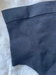 Жіночі безшовні коригуючі трусики-стрінги Primark Seamless Shapewear Thong з високою талією S чорний Т-1115/61 - зображення 4