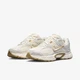 Кроссовки женские Nike V5 Rnr 40 Белый HQ7901-115 - изображение 17