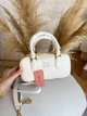 Жіноча сумка Miu Miu Arcadie Leather Bag 22*11*8 см молочного/кремового кольору з гладкої натуральної шкіри зі золотистою фурнітурою та тисненим логотипом. - изображение 5