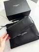 Жіноча сумка Saint Laurent Loulou Puffer 28*18*9 см чорна дута із золотою фурнітурою. - зображення 4