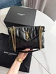 Жіноча сумка Saint Laurent Loulou Puffer 28*18*9 см чорна дута із золотою фурнітурою. - зображення 7