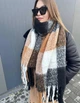 Зимний тёплый, объёмный шарф-плед. Коричневый с чёрным и белым - изображение 1