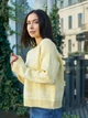 Женский свитер вязаный с узором Floral Sweater желтый One Size - изображение 5
