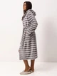 Халат женский из велсофту теплый с капюшоном зимний BARWA garments 0227/1 XL Серый (2110022714101) - изображение 2