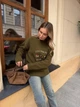 Светр з вишивкою таксами 42-46 оливковий - зображення 3
