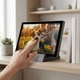 Цифрова фоторамка Kruger&Matz FRAMEO KM1104 Wi-Fi 10.1″ з вбудованим акумулятором (5901890129749) - зображення 7