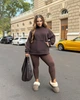 Худи женское утепленное оверсайз из трехнитки на флисе с капюшоном, карманом кенгуру и декоративной аппликацией больших размеров G&M k-133355 48-52 Размер цвет шоколад - изображение 3