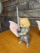 Фігурка котик рицар 16 см , мемний Cat Knight, кошеня обладунках з мечем - зображення 2
