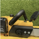 Електропила акумуляторна DeWalt 48 В 6 А·год, ланцюгова безщіткова пила для обрізання дерев і заготівлі дров, шина 40 см, 2 акумулятори в комплекті, автоматичне змащування ланцюга, безключове натягування, швидкість 24 м/с - изображение 7