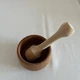 Ступка для специй с пестиком из бука (высота 9 см), деревянная кухонная ступка для перетирания трав Украина - изображение 4