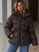Куртка женская Lady Yep 30390 пуффер с капюшоном и затяжкой на талии 46 коричневая - изображение 1