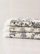 Полотенце муслиновое банное Malloory Home Цветочный принт 70*140 см Серое - изображение 8