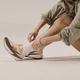 Жіночі кросівки спортивні New Balance FuelCell Rebel v5 бежеві розмір 40.5 - изображение 3