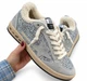 Зимние женские кеды Golden Goose светло-серые с серебристым блестящим декором из натуральной кожи и замши размер 37 - изображение 1