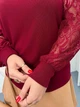 Свитер женский свободного кроя с кружевными рукавами и манжетами 48-50 бордовый - изображение 3