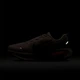 Кросівки жіночі Nike W Vomero 18 42.5 Білий HM6804-100 - зображення 4
