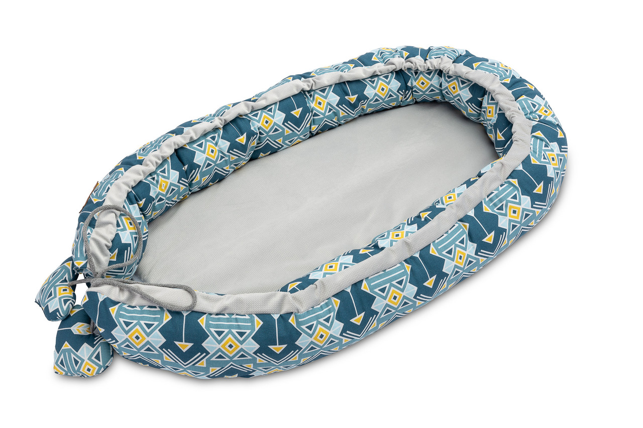

Кокон-гнездышко для новорожденного Sensillo Velvet Granatowy Ornament