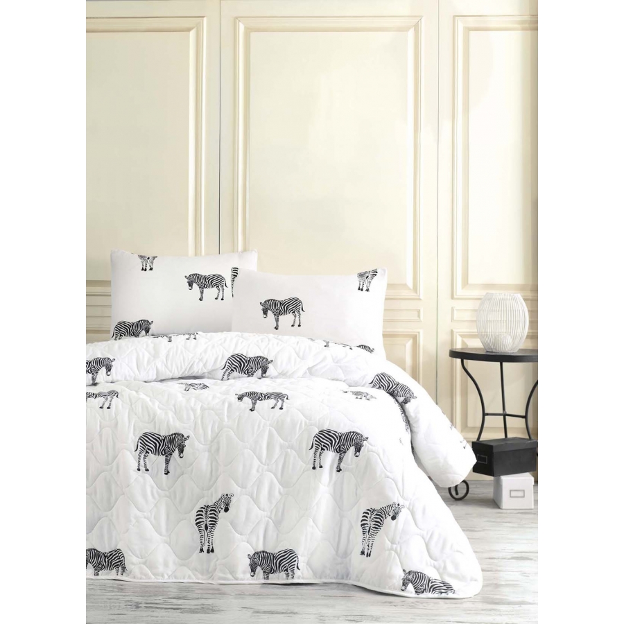 

Покрывало стеганное с наволочками Eponj Home B&W - Zebra 200*220