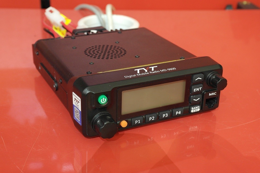 

Цифровая радиостанция TYT MD-9600 Dual Band DMR