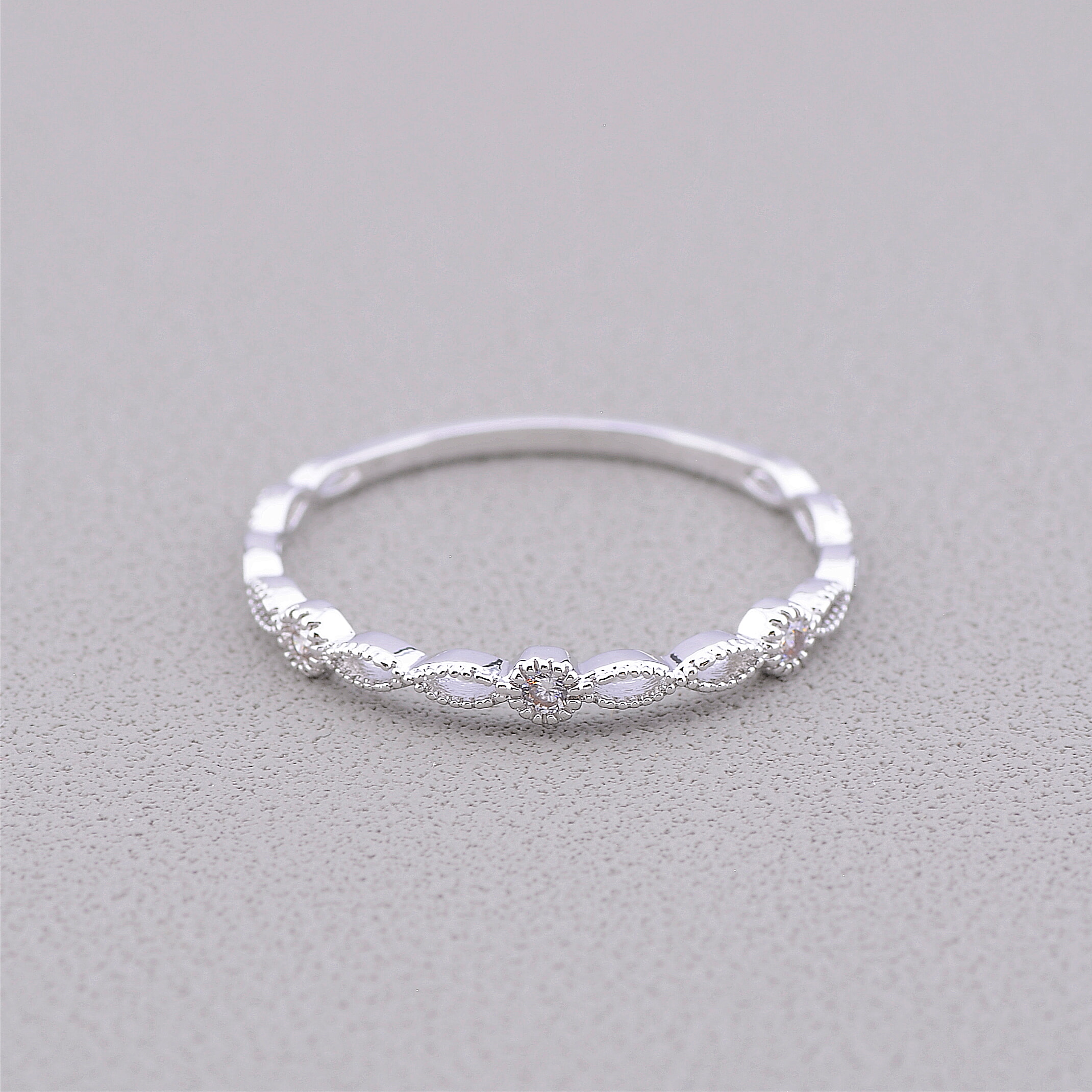 

Кольцо Фианит (Серебро) 071532-180