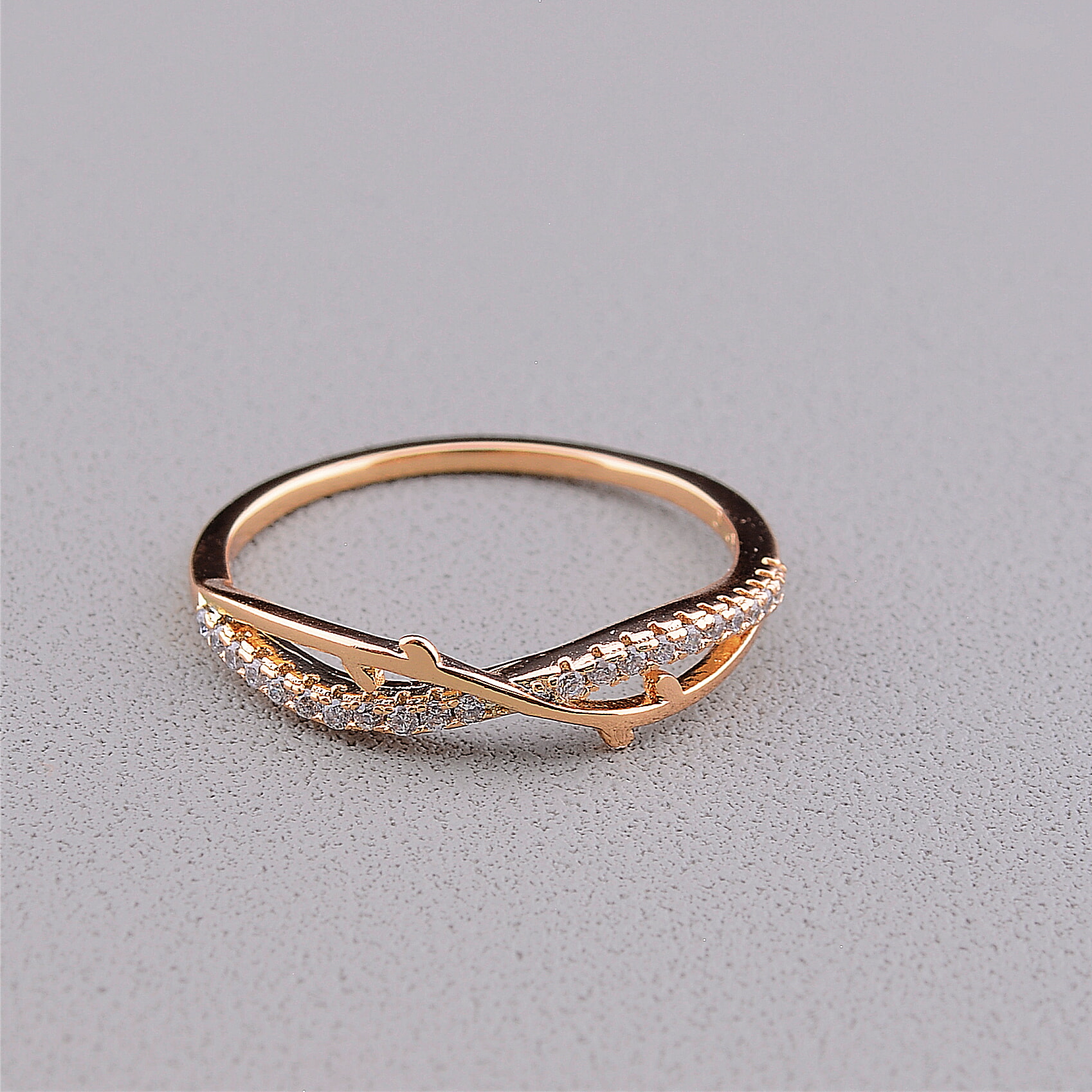 

Кольцо 'XUPING' Фианит (позолота 18к) 098242-180