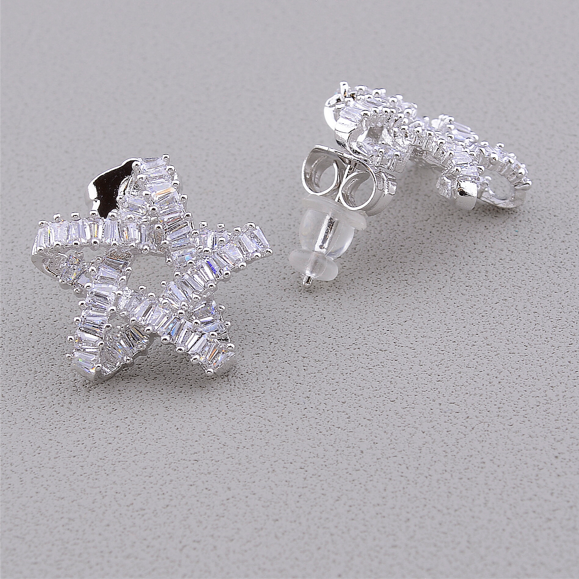 

Серьги 'XUPING' Фианит (родий) 095343