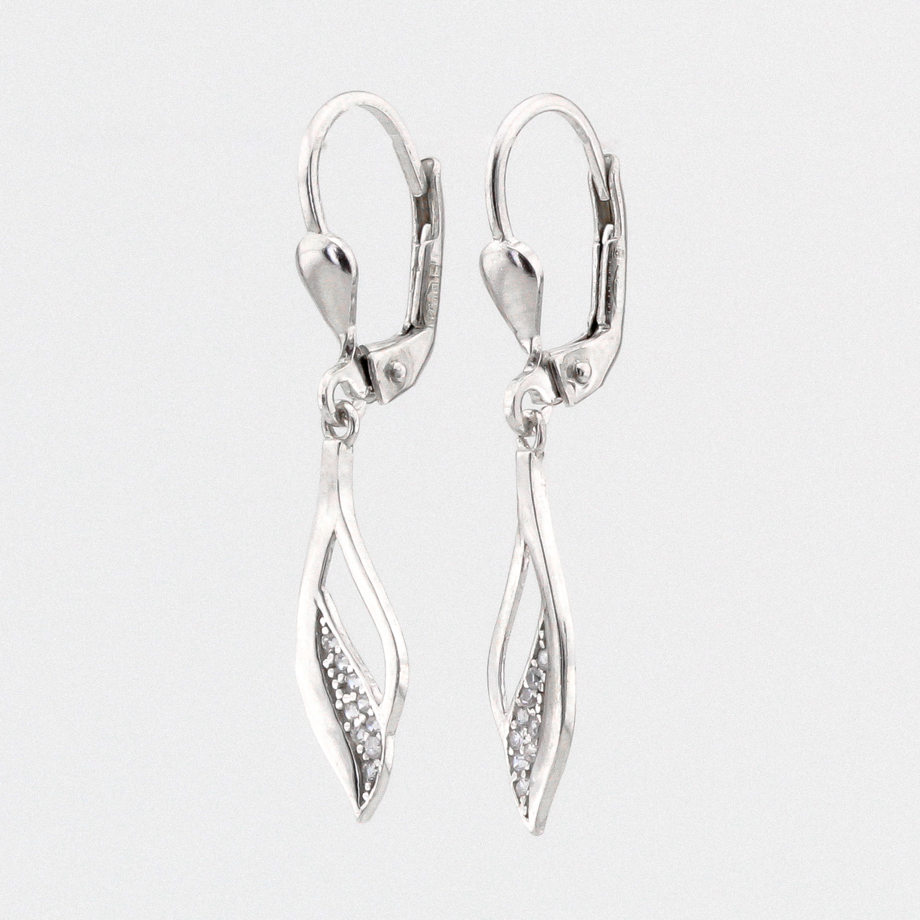 

Серебряные серьги с фианитами C12755 Диамант
