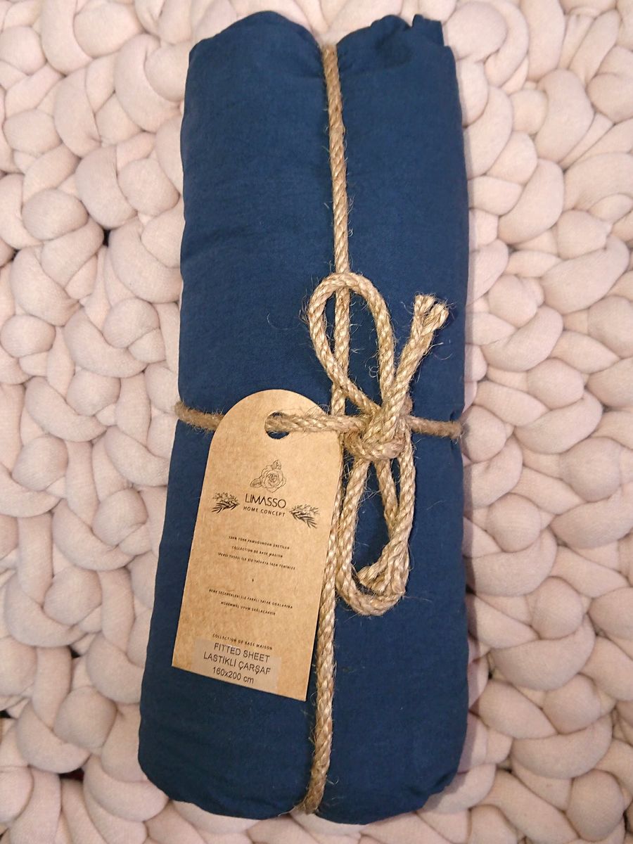 

Простыня на резинке Limasso 180x200x30 Dress Blue