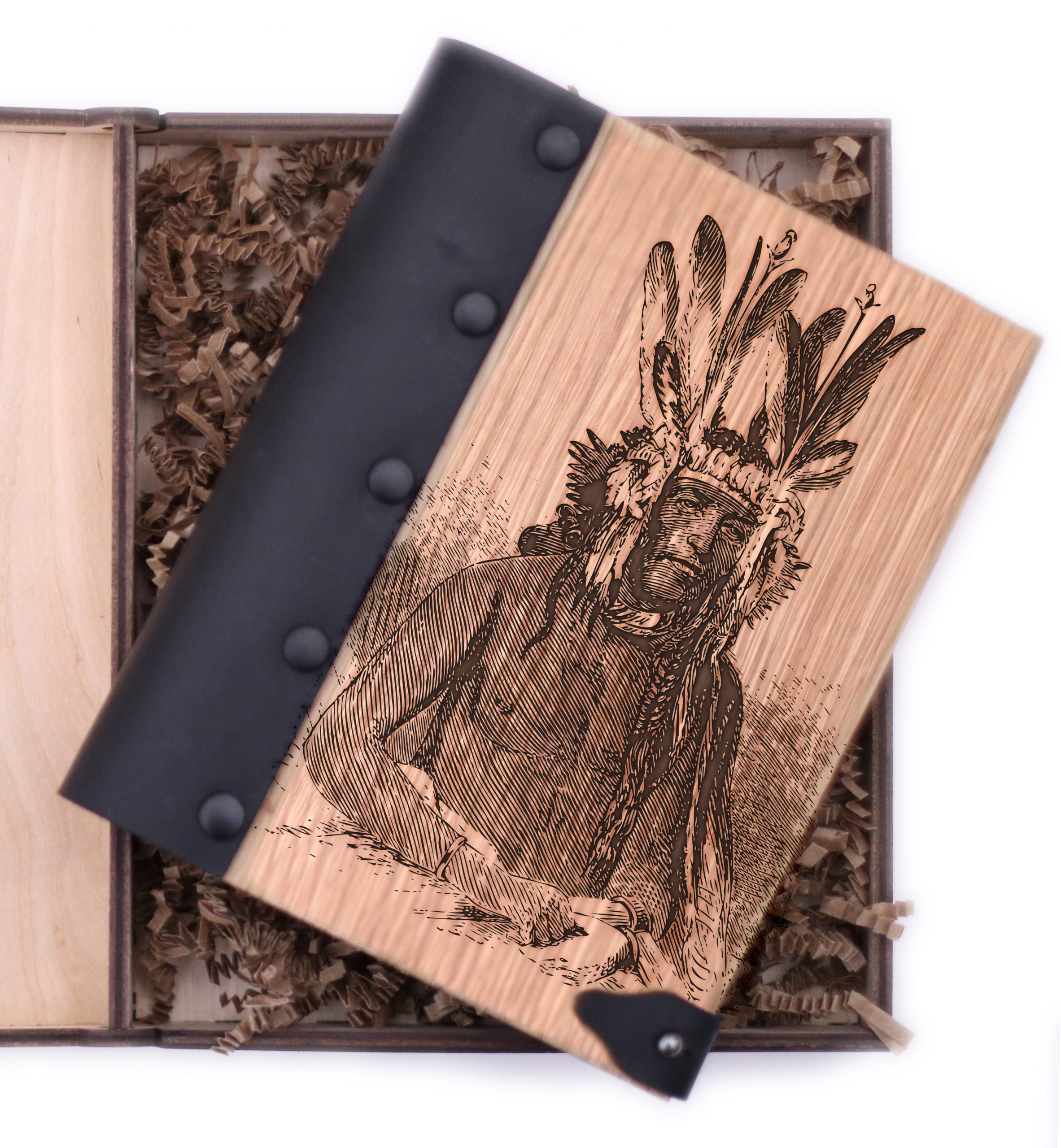 

WOODEN NOTEBOOK Блокнот Native American People Деревянная обложка А6 в точку 80 листов Черный WN00213 В точку