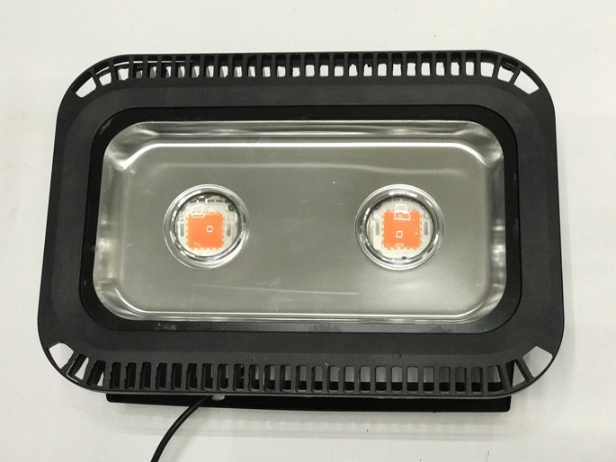 

Светодиодный фитопрожектор Sean SL-100G Lens 100W IP66 (full fito spectrum led) (59030)