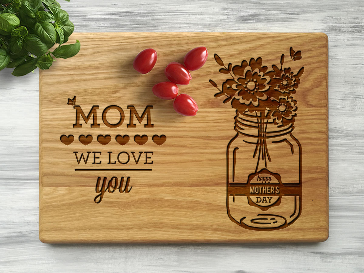 

Кухонная доска "Mom we love you" 30х45 см, дуб, WOODPRESENT