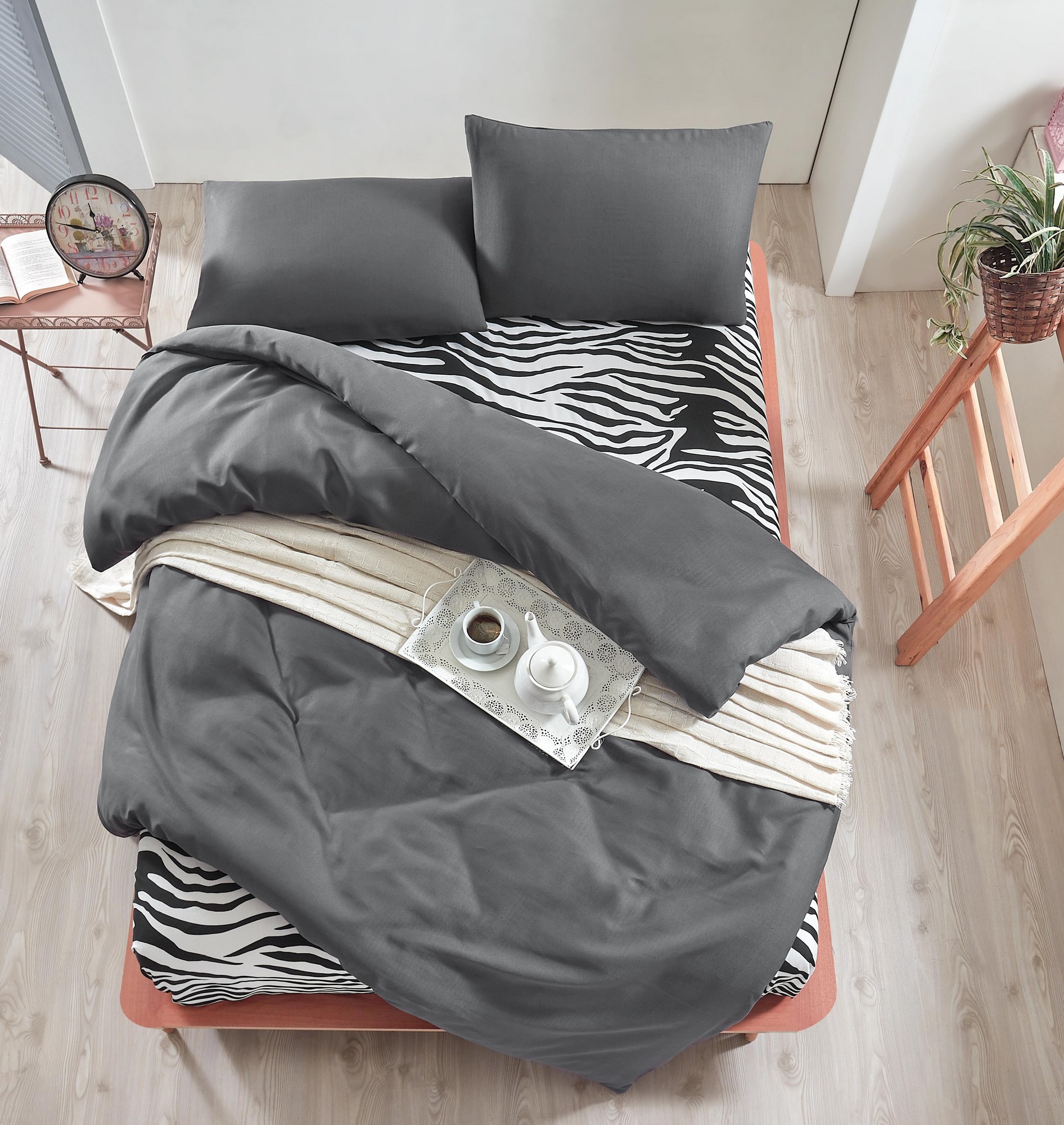 

Комплект постельного белья EnLora Home Темно-серый