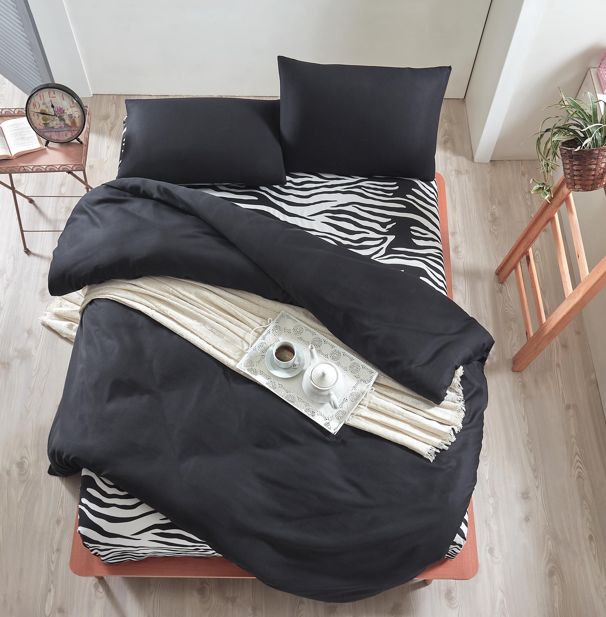 

Комплект постельного белья EnLora Home Черный
