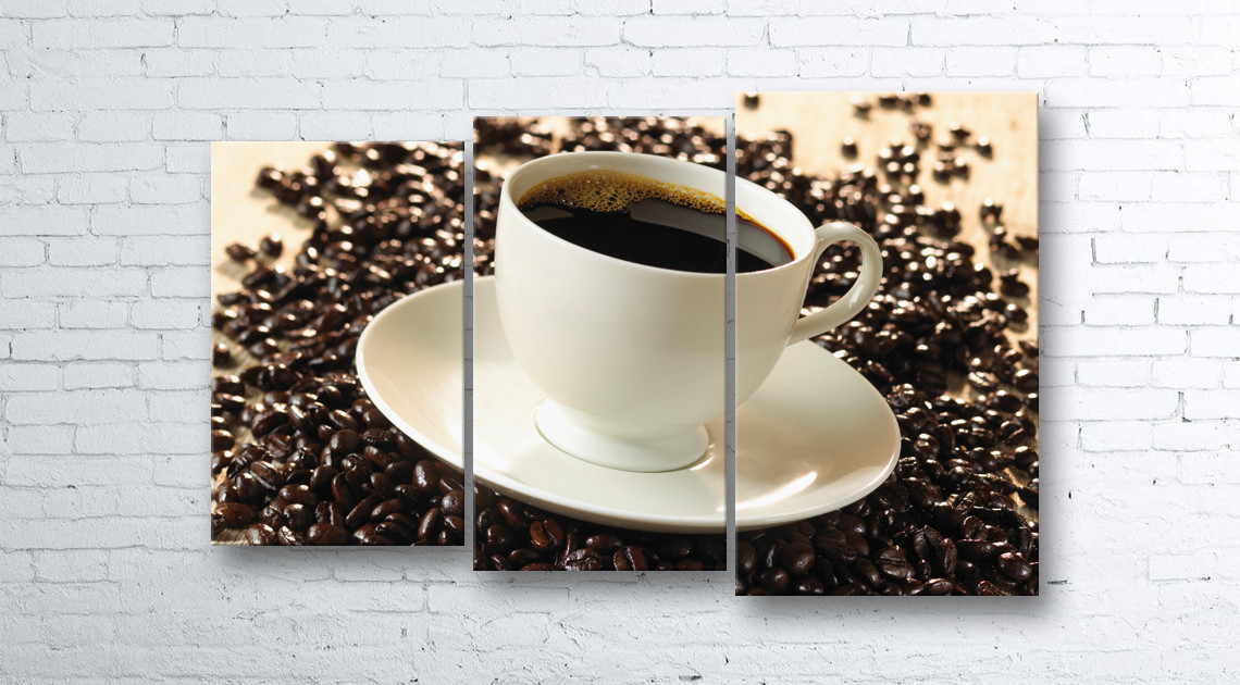 

Модульная картина на холсте 3 в 1 Чашка кофе на зернах 100х160 см