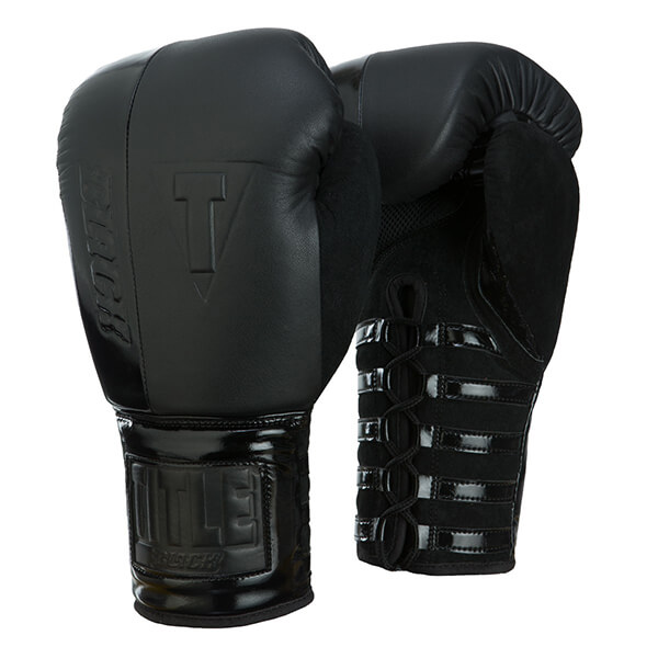 

Боксерские перчатки TITLE BLACK Blast Lace Training Gloves (18oz) Черные