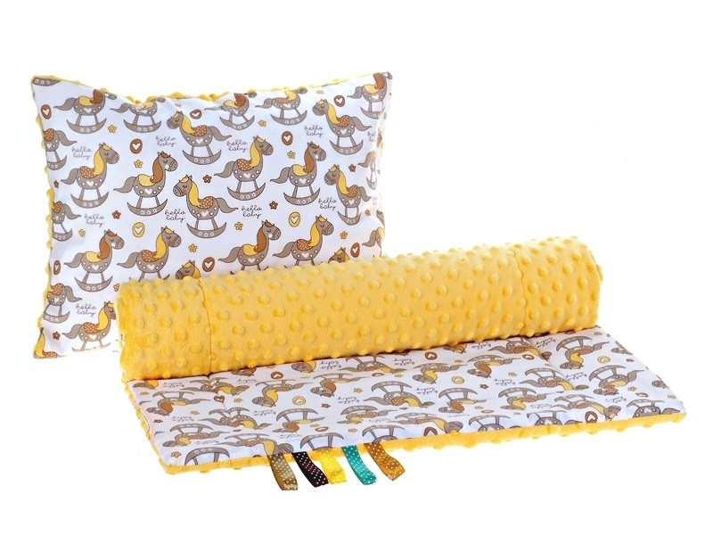 

Комплект в детскую коляску BabySoon Лошадки одеяло 75 х 78 см подушка желтый 30 х 40 см (297)