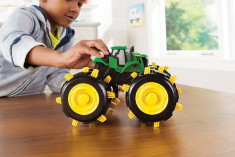 

John Deere: трактор Monster Treads с большими шипованными колесами (150030)