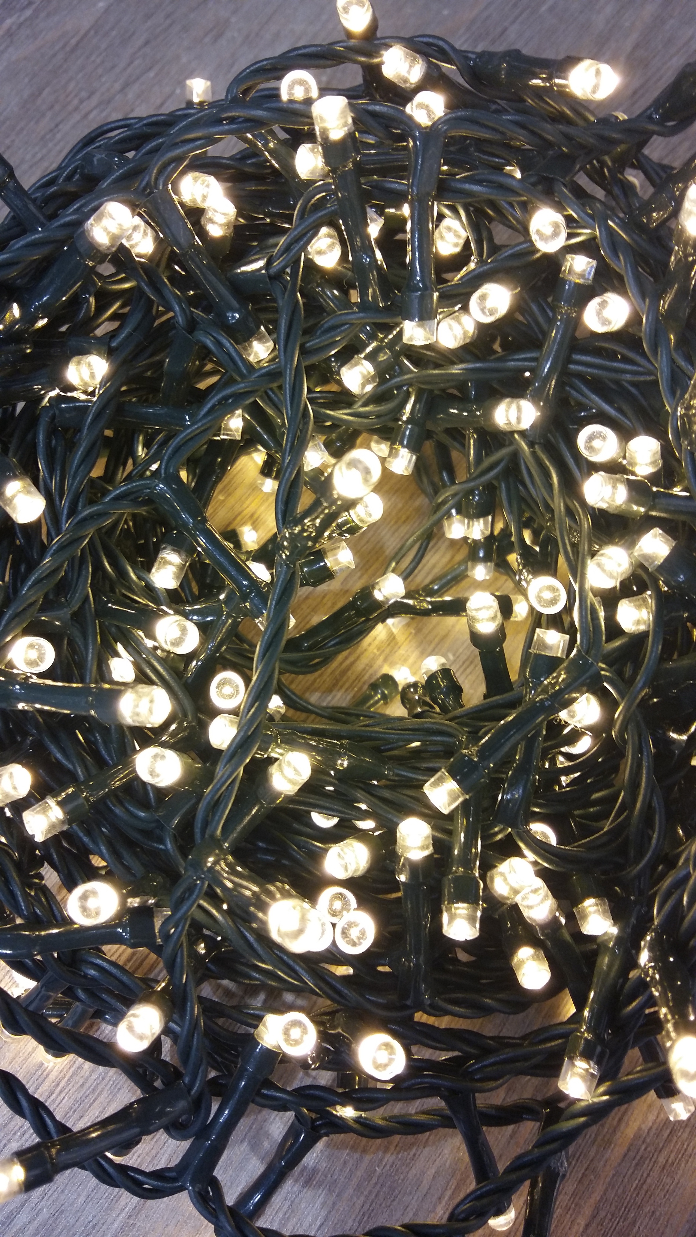 

Гирлянда General Trade 300 LED теплый белый 12м+5м адаптер зелена