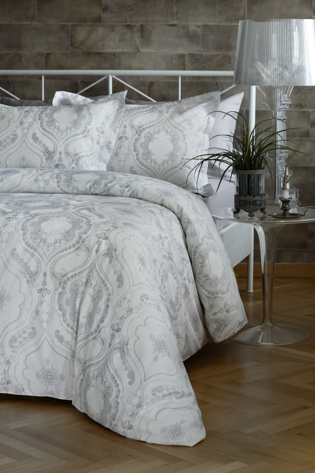 

Комплект постельного белья Pavia Сатин Nora Grey 200x220