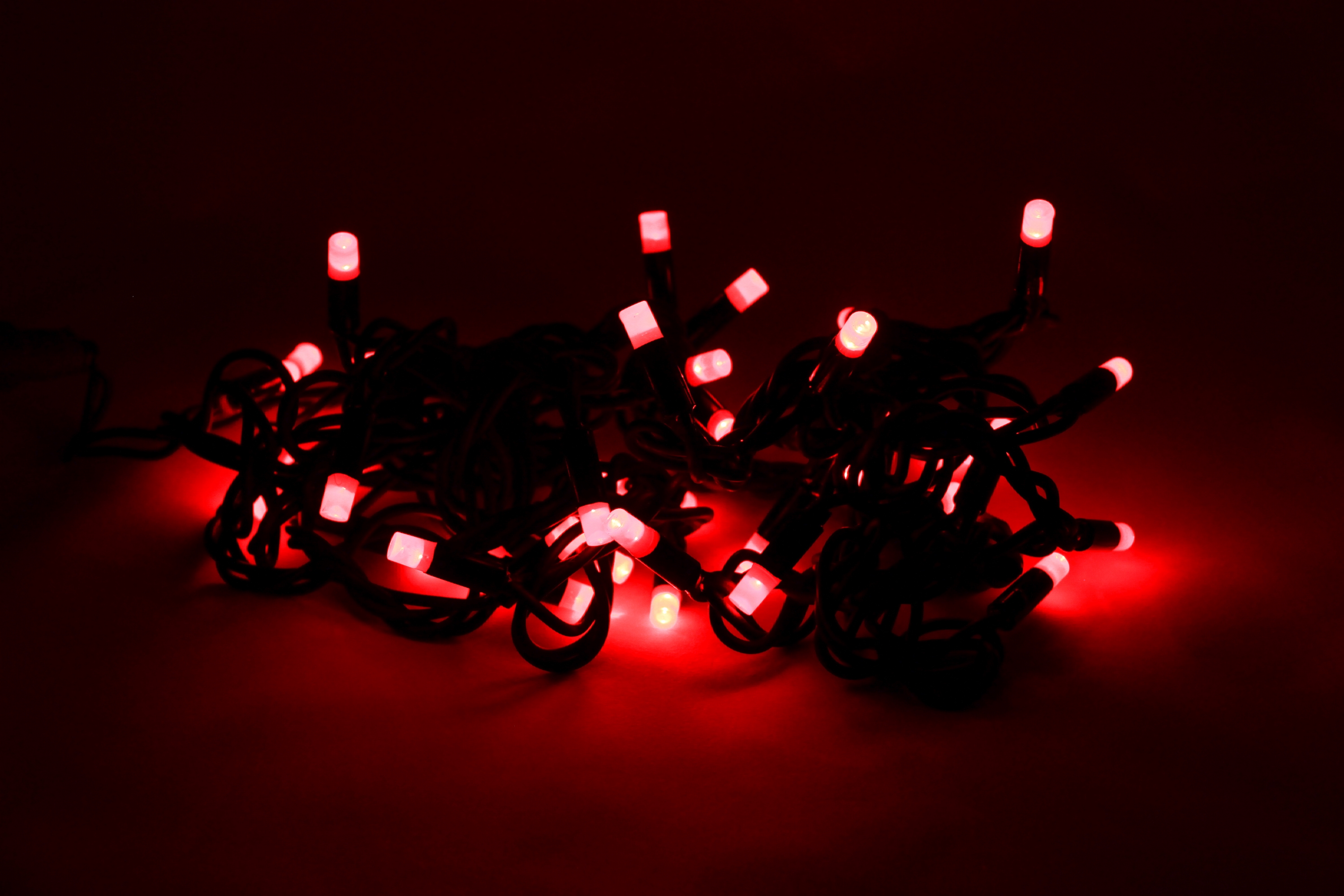 

Светодиодная гирлянда Маг2000 вогнутые лампочки 80 ламп 9.5 м Красный (5102681040612)