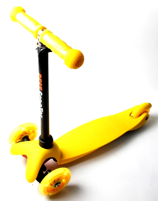 

Детский самокат Scale Sports 25,5х55 см Желтый 000050435