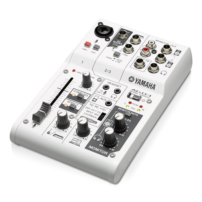 

Аудиоинтерфейс YAMAHA AG03